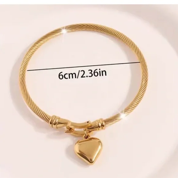 Anthropologie Gold Heart Charm Bracelet - Picture 4 of 6